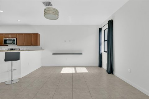 Casa en alquiler en Homestead, Florida, 3 dormitorios, 161.74 m2 № 1993624 - foto 13