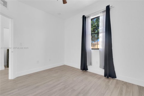 Casa en alquiler en Homestead, Florida, 3 dormitorios, 161.74 m2 № 1993624 - foto 18