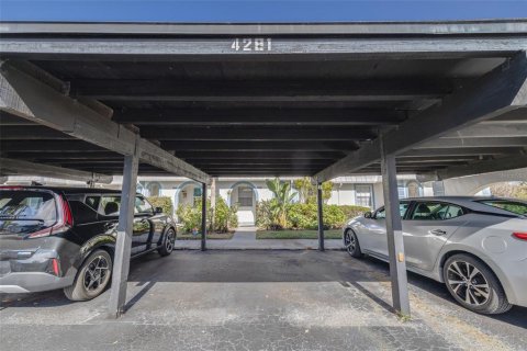 Copropriété à vendre à New Port Richey, Floride: 2 chambres, 77.2 m2 № 2141905 - photo 8