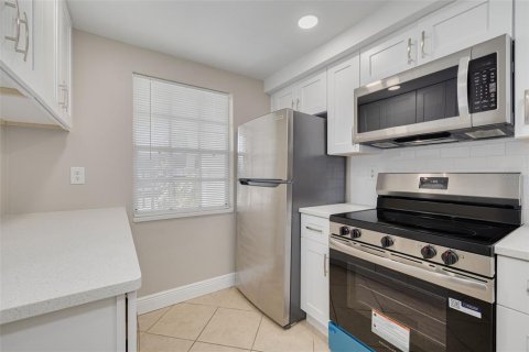 Copropriété à vendre à New Port Richey, Floride: 2 chambres, 77.2 m2 № 2141905 - photo 19