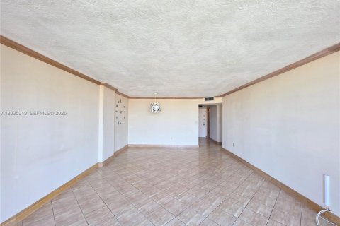Copropriété à vendre à Aventura, Floride: 1 chambre, 82.4 m2 № 2186115 - photo 11