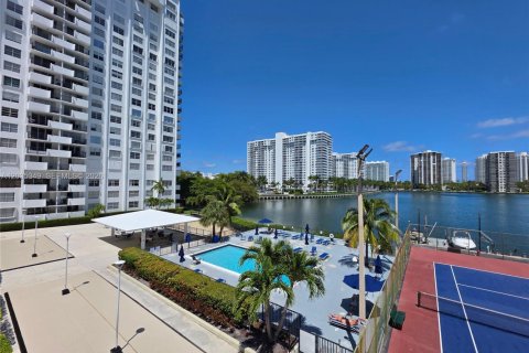 Copropriété à vendre à Aventura, Floride: 1 chambre, 82.4 m2 № 2186115 - photo 22