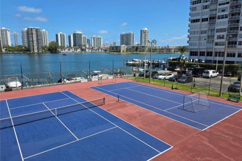 Copropriété à vendre à Aventura, Floride: 1 chambre, 82.4 m2 № 2186115 - photo 20