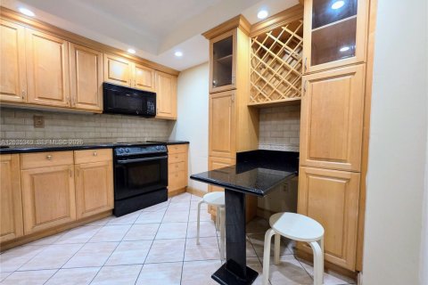 Copropriété à vendre à Aventura, Floride: 1 chambre, 82.4 m2 № 2186115 - photo 9