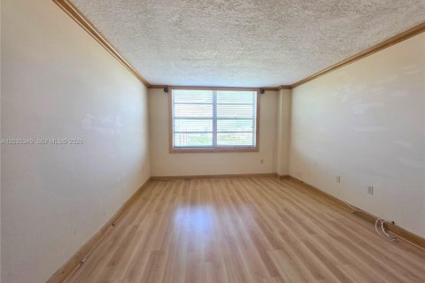 Copropriété à vendre à Aventura, Floride: 1 chambre, 82.4 m2 № 2186115 - photo 6