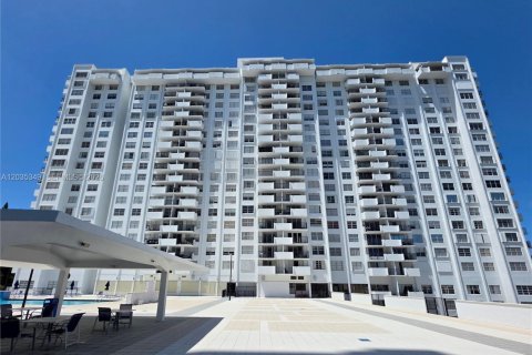 Copropriété à vendre à Aventura, Floride: 1 chambre, 82.4 m2 № 2186115 - photo 26
