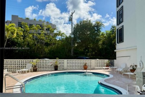 Copropriété à vendre à Key Biscayne, Floride: 1 chambre, 69.12 m2 № 1697043 - photo 2