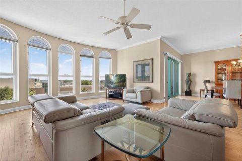 Copropriété à vendre à Saint Petersburg, Floride: 3 chambres, 241.55 m2 № 2224297 - photo 10