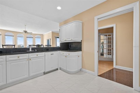 Copropriété à vendre à Saint Petersburg, Floride: 3 chambres, 241.55 m2 № 2224297 - photo 29