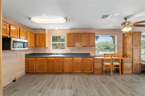 House in Crystal River, Florida 3 bedrooms, 106.28 sq.m. № 2117861 - photo 26