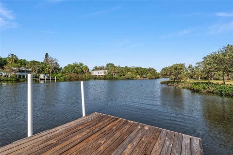 House in Crystal River, Florida 3 bedrooms, 106.28 sq.m. № 2117861 - photo 15