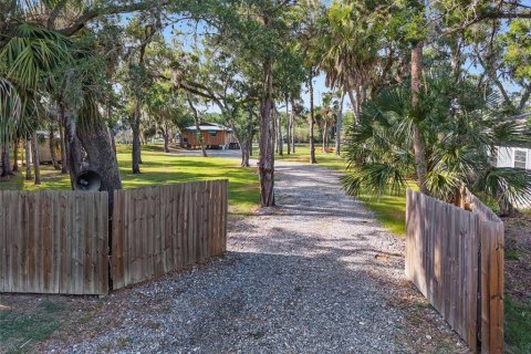 House in Crystal River, Florida 3 bedrooms, 106.28 sq.m. № 2117861 - photo 8