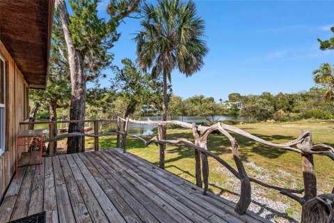 House in Crystal River, Florida 3 bedrooms, 106.28 sq.m. № 2117861 - photo 18