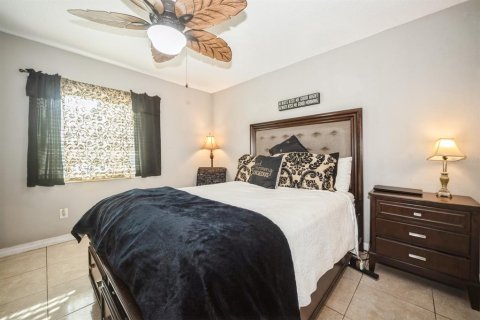 House in Riverview, Florida 3 bedrooms, 110.18 sq.m. № 1877456 - photo 14