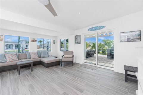 Casa en alquiler en Englewood, Florida, 2 dormitorios, 95.13 m2 № 1883198 - foto 19