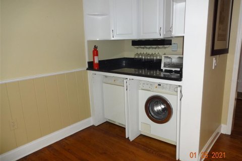 Condo in Orlando, Florida, 2 bedrooms  № 1819624 - photo 21
