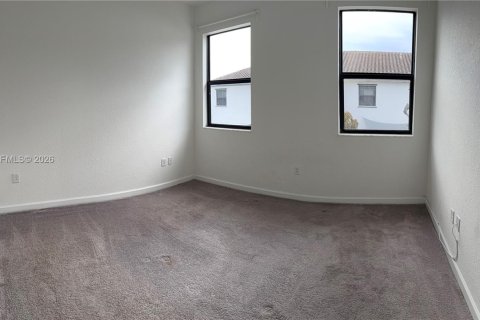 Townhouse in Homestead, Florida 3 bedrooms, 124.02 sq.m. № 2071207 - photo 6