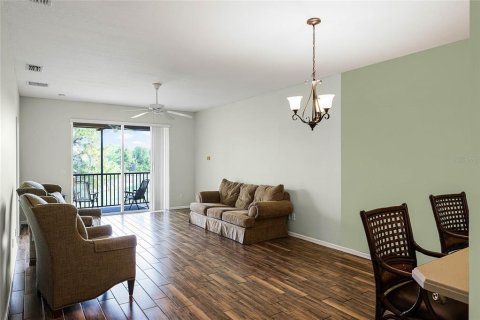 Condominio en venta en Orlando, Florida, 2 dormitorios, 123.19 m2 № 1597122 - foto 3