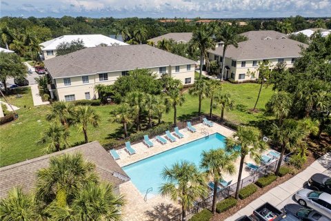 House in Bradenton, Florida 2 bedrooms, 132.76 sq.m. № 1903997 - photo 4