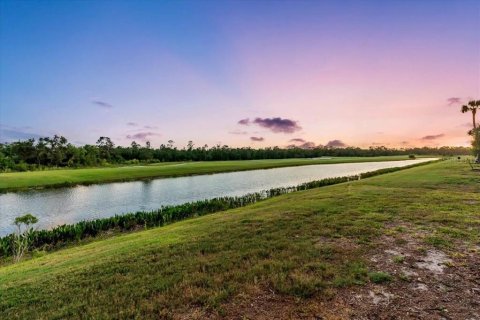 Condo in Bradenton, Florida, 2 bedrooms № 2113118 - photo 22