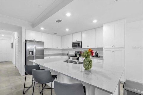 Condo in Bradenton, Florida, 2 bedrooms № 2113118 - photo 12