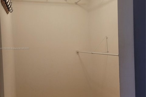 Condo in Davie, Florida, 2 bedrooms № 1761017 - photo 10