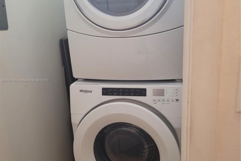 Condo in Davie, Florida, 2 bedrooms № 1761017 - photo 6