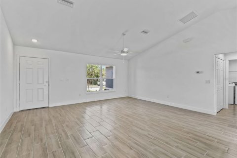 House in Ocala, Florida 3 bedrooms, 123.93 sq.m. № 1894349 - photo 8
