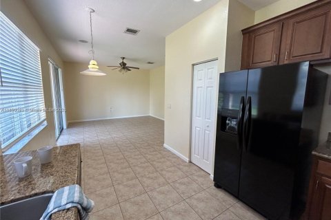 Снять в аренду виллу или дом в Бойнтон-Бич, Флорида 4 спальни, 206.24м2, № 1947923 - фото 23