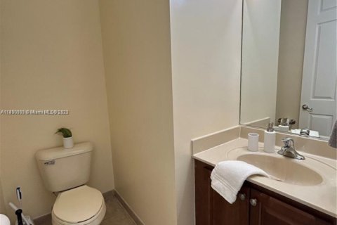 Снять в аренду виллу или дом в Бойнтон-Бич, Флорида 4 спальни, 206.24м2, № 1947923 - фото 11