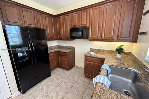 Снять в аренду виллу или дом в Бойнтон-Бич, Флорида 4 спальни, 206.24м2, № 1947923 - фото 22