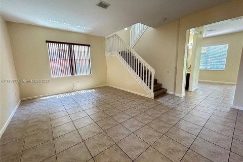 Снять в аренду виллу или дом в Бойнтон-Бич, Флорида 4 спальни, 206.24м2, № 1947923 - фото 5