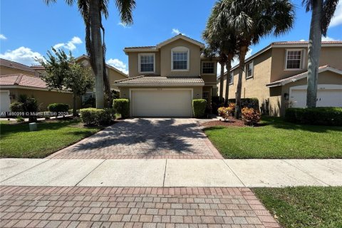 Снять в аренду виллу или дом в Бойнтон-Бич, Флорида 4 спальни, 206.24м2, № 1947923 - фото 3