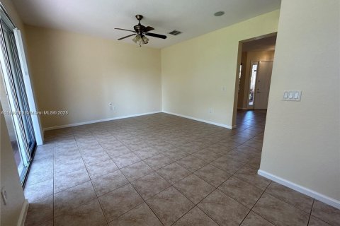 Снять в аренду виллу или дом в Бойнтон-Бич, Флорида 4 спальни, 206.24м2, № 1947923 - фото 17