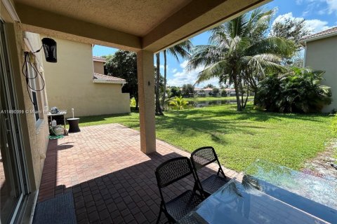 Снять в аренду виллу или дом в Бойнтон-Бич, Флорида 4 спальни, 206.24м2, № 1947923 - фото 24