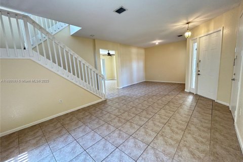 Снять в аренду виллу или дом в Бойнтон-Бич, Флорида 4 спальни, 206.24м2, № 1947923 - фото 6