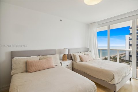 Condo in Hallandale Beach, Florida, 2 bedrooms  № 2052792 - photo 23