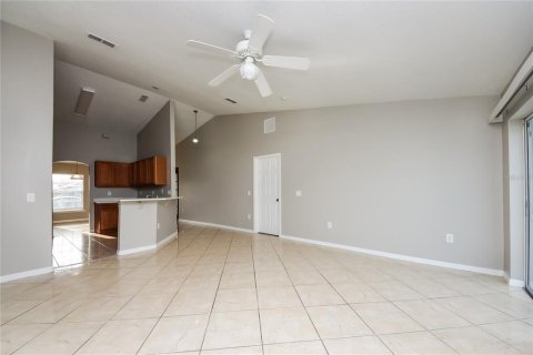 Casa en alquiler en Kissimmee, Florida, 3 dormitorios, 186.36 m2 № 2096039 - foto 3