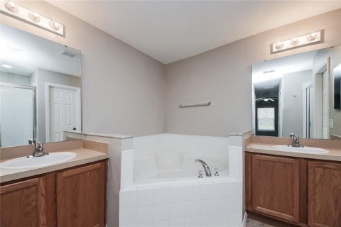 Casa en alquiler en Kissimmee, Florida, 3 dormitorios, 186.36 m2 № 2096039 - foto 10