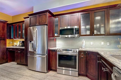 Condo in Punta Gorda, Florida, 2 bedrooms  № 1744322 - photo 11