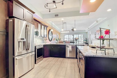 Condo in Punta Gorda, Florida, 2 bedrooms  № 1744322 - photo 8