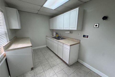 Immobilier commercial à louer à Jacksonville, Floride № 1677320 - photo 7