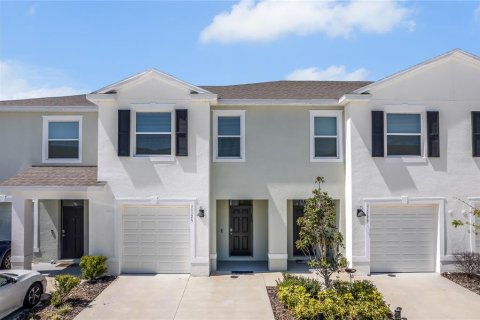 Adosado en Land O' Lakes, Florida 3 dormitorios, 155.43 m2 № 2106124