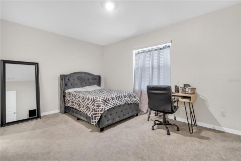 Townhouse in Land O' Lakes, Florida 3 bedrooms, 155.43 sq.m. № 2106124 - photo 15