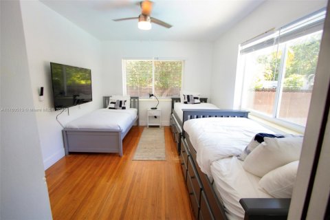 Купить виллу или дом в Дания-Бич, Флорида 4 спальни, № 1985348 - фото 22