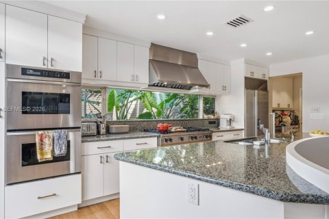 Villa ou maison à vendre à Miami Beach, Floride: 4 chambres, 351.45 m2 № 2059991 - photo 6