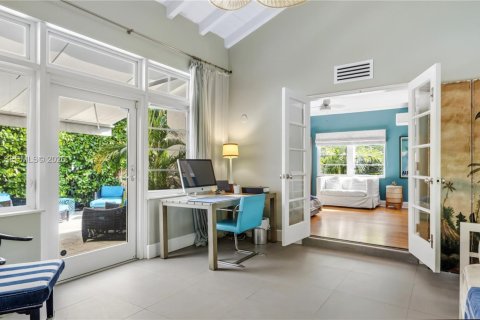 Villa ou maison à vendre à Miami Beach, Floride: 4 chambres, 351.45 m2 № 2059991 - photo 19