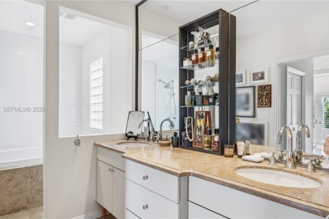 Villa ou maison à vendre à Miami Beach, Floride: 4 chambres, 351.45 m2 № 2059991 - photo 26