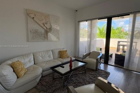 Touwnhouse à vendre à Doral, Floride: 4 chambres, 226.5 m2 № 1959702 - photo 11