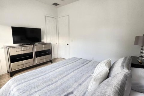Touwnhouse à vendre à Doral, Floride: 4 chambres, 226.5 m2 № 1959702 - photo 14